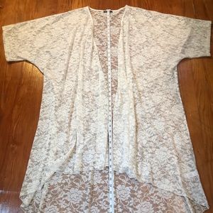 Express lace duster in cream.